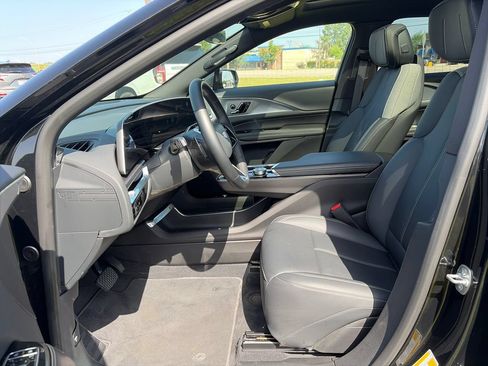 Used 2024 Cadillac Lyriq Tech w/ Driver Assist Package AWD/4WD image 23