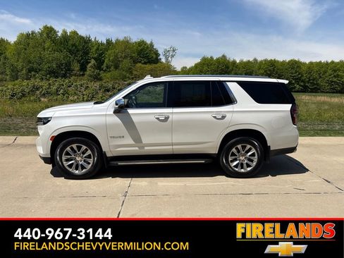 Used 2021 Chevrolet Tahoe Premier w/ Premium Package AWD/4WD image 7