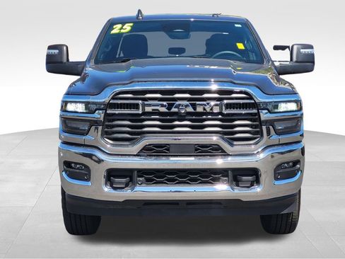 Used 2025 RAM 2500 Big Horn AWD/4WD image 5