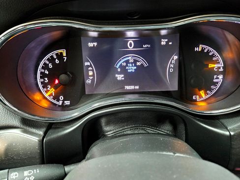 Used 2018 Jeep Grand Cherokee Laredo image 30