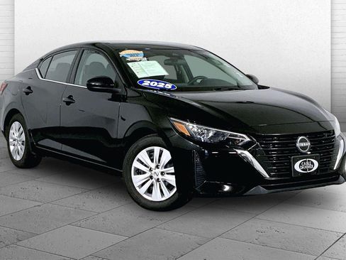 Used 2025 Nissan Sentra S FWD image 1