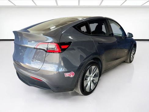 Used 2023 Tesla Model Y Long Range AWD/4WD image 4
