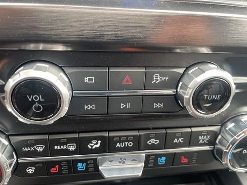 New 2026 Ford F250 Lariat w/ Black Appearance Package AWD/4WD image 33