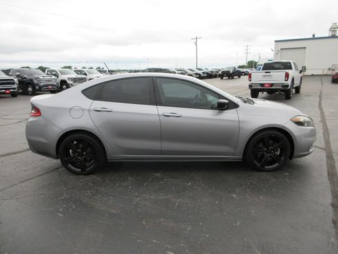 Used 2016 Dodge Dart SXT FWD image 4