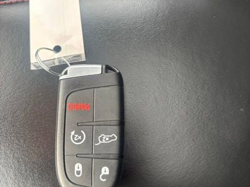 Used 2025 Dodge Durango R/T image 18