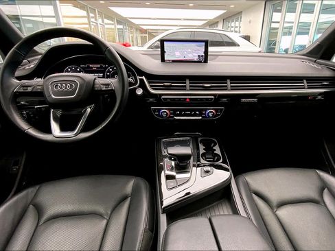 Used 2019 Audi Q7 3.0T Premium Plus w/ Premium Plus Package AWD/4WD image 16
