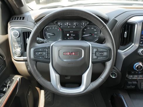 Used 2020 GMC Sierra 1500 SLT RWD image 6