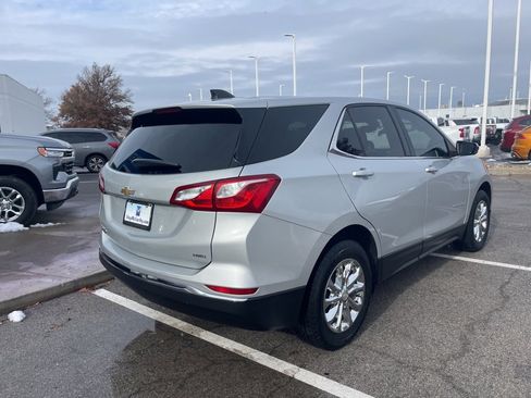 Used 2020 Chevrolet Equinox LT image 3