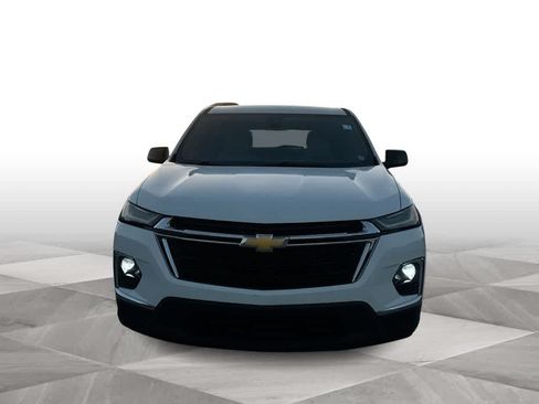 Used 2023 Chevrolet Traverse LS FWD image 3