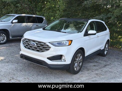 Used 2023 Ford Edge Titanium AWD/4WD image 3