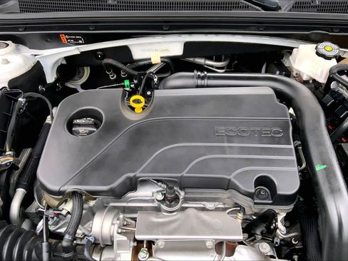 Used 2024 Chevrolet Malibu LT FWD image 31