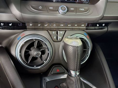 Used 2018 Chevrolet Camaro LT RWD image 19