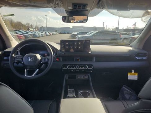 New 2026 Honda Pilot Touring image 20