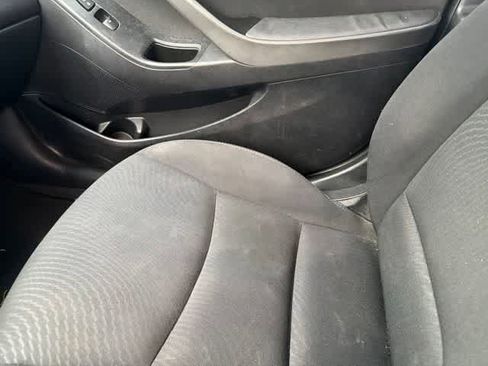 Used 2015 Hyundai Elantra SE w/ Option Group 03 FWD image 21