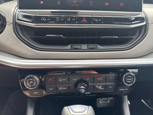 New 2026 Jeep Compass Limited AWD/4WD image 21