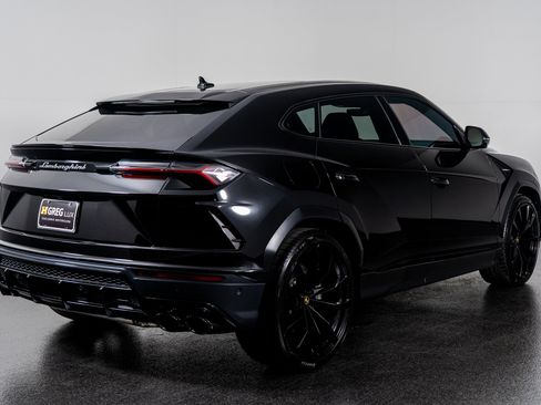 Used 2021 Lamborghini Urus image 10