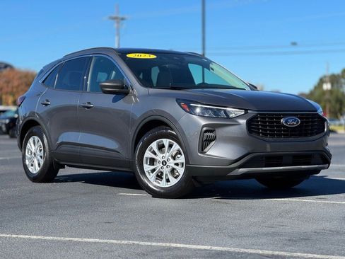 Used 2023 Ford Escape Active w/ Tech Pack #1 image 2
