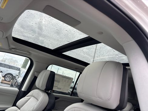 New 2026 Lincoln Navigator L Reserve AWD/4WD image 25