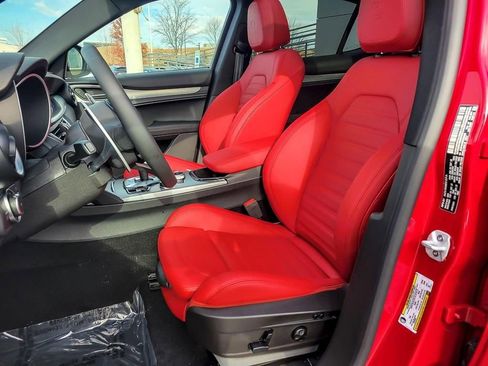 New 2025 Alfa Romeo Stelvio Sprint w/ Convenience Package image 8