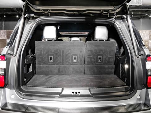 Used 2021 Ford Expedition Limited image 47