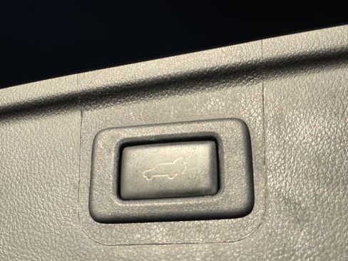 Used 2018 Subaru Outback 2.5i Limited image 10