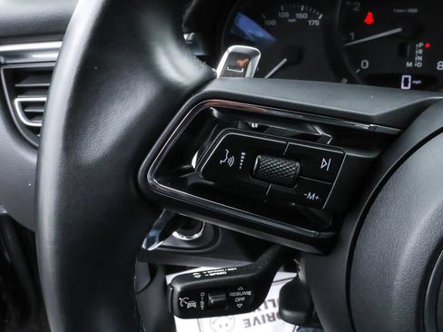 Used 2023 Porsche Macan AWD/4WD image 17
