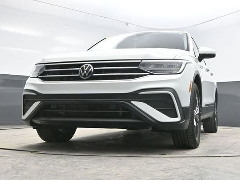 Used 2022 Volkswagen Tiguan SE image 30
