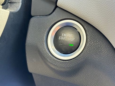 Used 2022 Chevrolet Equinox LT image 22