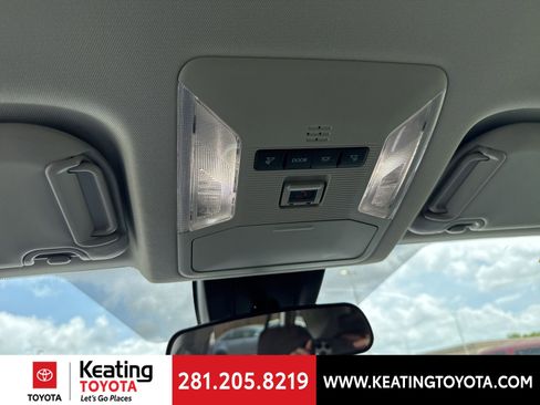 Used 2025 Toyota RAV4 XLE image 22