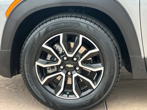 Used 2023 Chevrolet TrailBlazer ACTIV FWD image 32