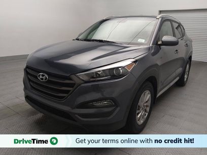 Used 2017 Hyundai Tucson SE w/ SE Popular Package 02