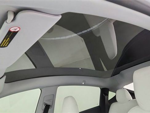 Used 2026 Tesla Model Y 2WD image 53