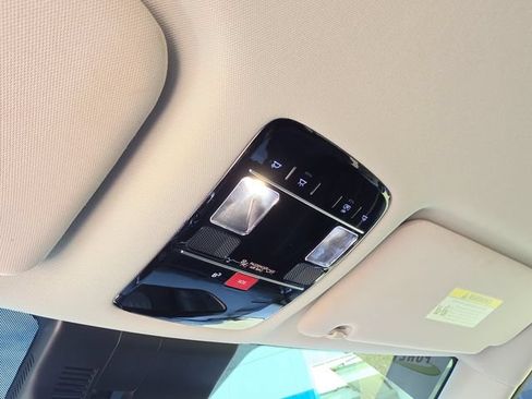 Used 2025 Hyundai Santa Fe SEL FWD image 30