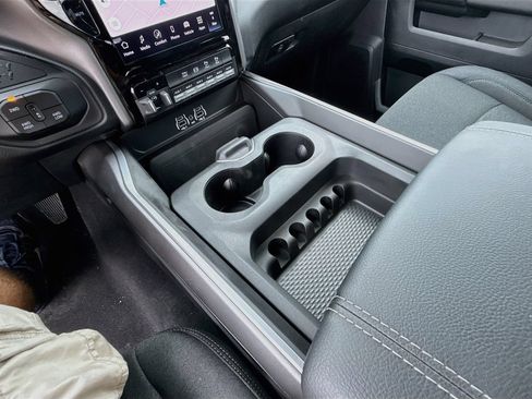 New 2026 RAM 3500 Big Horn AWD/4WD image 17