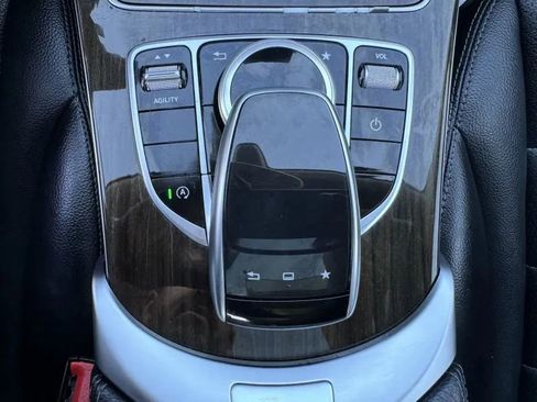 Used 2015 Mercedes-Benz C 300 Sedan image 24
