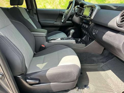 Used 2021 Toyota Tacoma 2WD Double Cab image 23