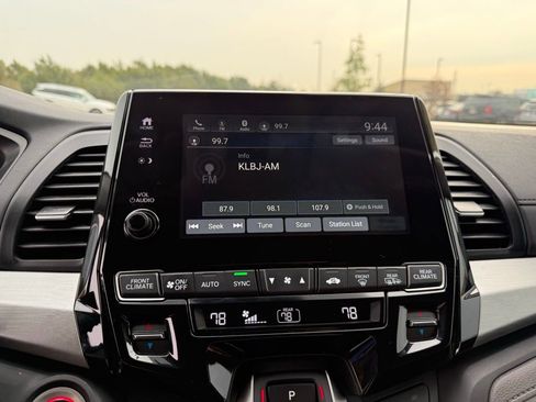 Used 2023 Honda Odyssey EX-L image 17