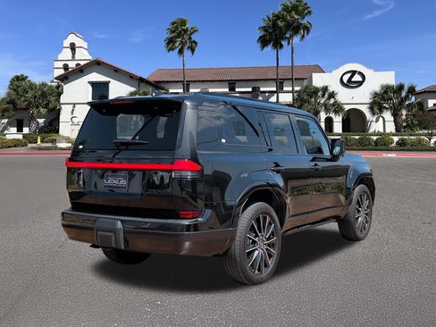 Used 2026 Lexus GX 550 w/ Accessory Package (2T) AWD/4WD image 2