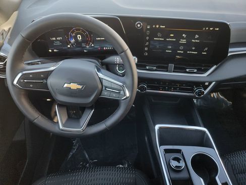 New 2026 Chevrolet Equinox LT image 28