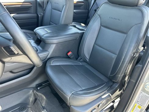 Used 2024 GMC Sierra 3500 Denali w/ Technology Package AWD/4WD image 19
