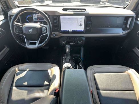 Used 2023 Ford Bronco Wildtrak AWD/4WD image 13
