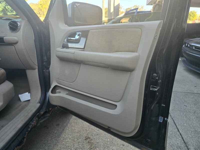 Used 2006 Ford Expedition King Ranch AWD/4WD image 15