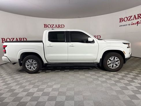 Used 2024 Nissan Frontier SV w/ SV Convenience Package image 9