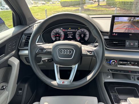 Used 2024 Audi Q5 2.0T Premium Plus w/ Premium Plus Package AWD/4WD image 17