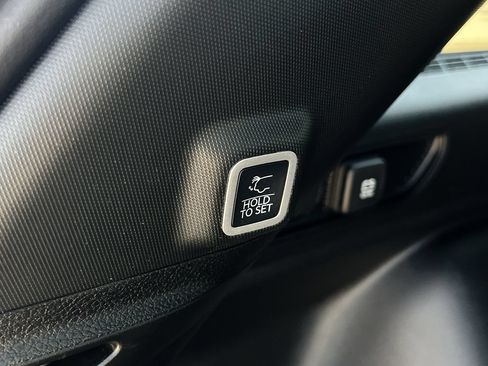 Used 2025 Jeep Grand Cherokee Limited RWD image 26