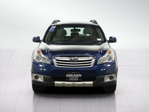 Used 2011 Subaru Outback 3.6R Limited w/ PWR Moonroof Pkg AWD/4WD image 8