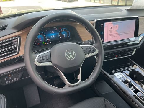 New 2026 Volkswagen Atlas SE FWD image 38