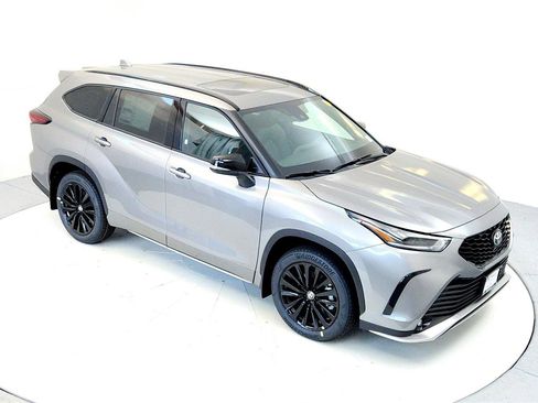 New 2026 Toyota Highlander XSE image 15