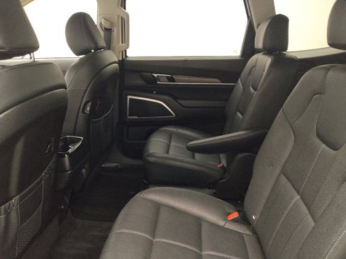 Used 2021 Kia Telluride EX w/ EX Premium Package AWD/4WD image 18