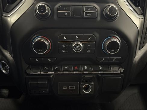 Used 2021 Chevrolet Silverado 1500 LT AWD/4WD image 23